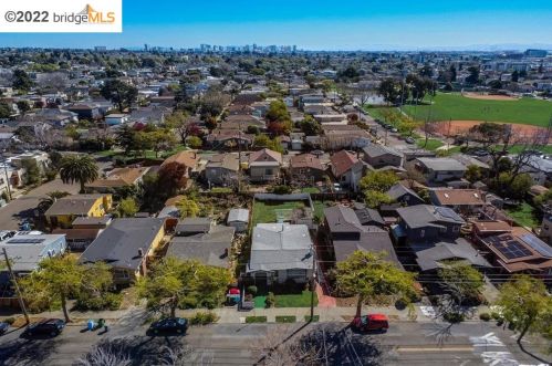 1336 Derby St, Berkeley CA 94703-1968 exterior