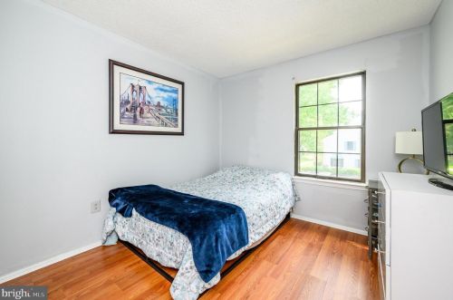 2 Drewes Ct, Trenton NJ 08648-2627 exterior