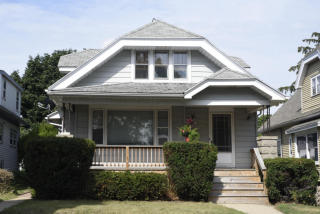 3417 9th Pl, Milwaukee, WI 53215-5114