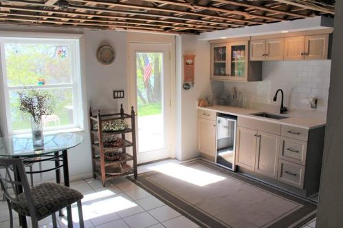 72 Cres St, Providence RI 02907-3237 exterior