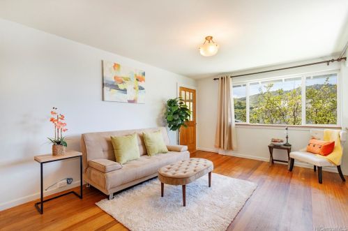 2424 Myrtle St, Honolulu HI 96816-3137 exterior