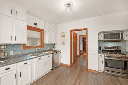 3906 52nd St, Milwaukee WI  53220-2606 exterior