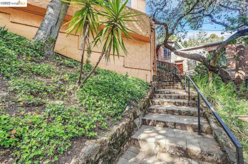 7351 Claremont Ave, Berkeley CA 94705-1422 exterior