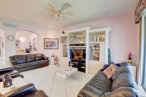 12708 Coral Lk Dr, Boynton Beach FL 33437-4142 exterior