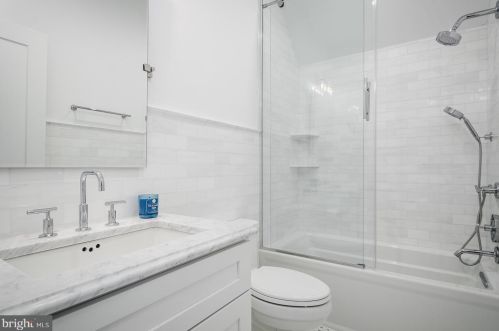 4 Chestnut Hill Ave, Philadelphia PA 19118-2715 exterior