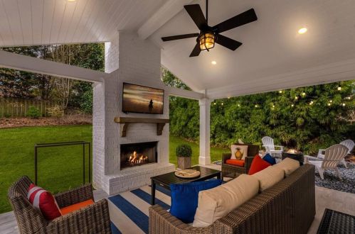 5156 Meadowlake Dr, Atlanta, GA 30338-4317