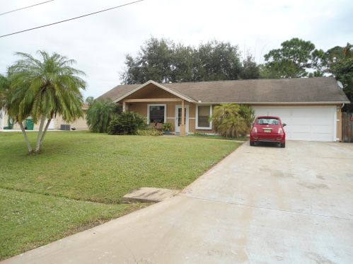 3371 Mcmullen St, Fort Pierce, FL 34953-4834