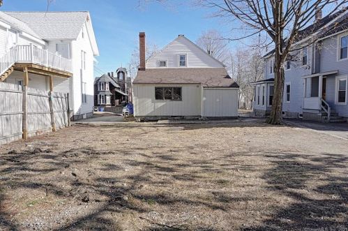 47 Prospect St, Torrington CT 06790-6328 exterior