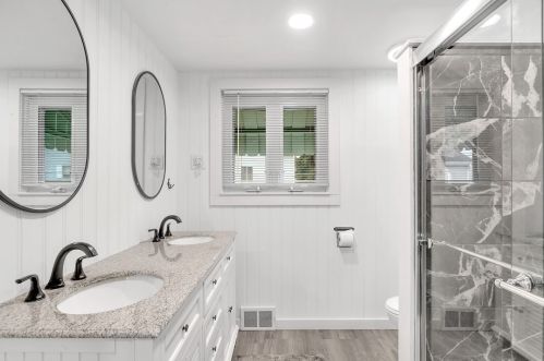 1850 Middle St, Pittsburgh PA 15227-3846 exterior