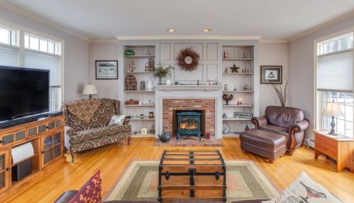 2 Asa Dr, Concord NH  03304-4012 exterior