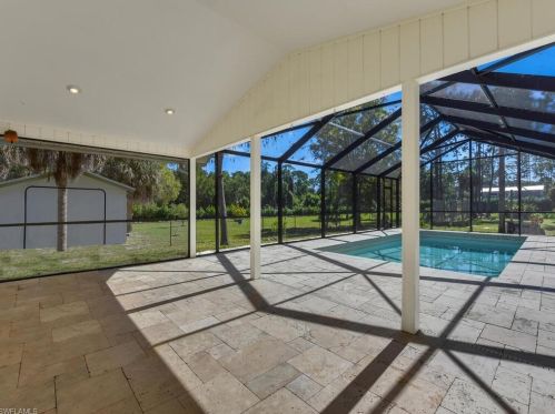 5840 Copper Leaf Ln, Naples FL 34116-6716 exterior