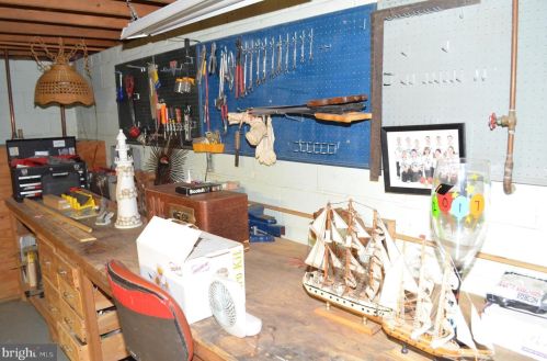 70 Hidden Vly Rd, Chester PA 19014-2534 exterior