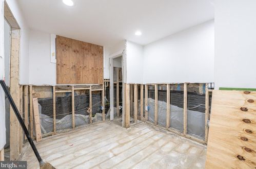 1281 Simms Pl, Washington DC 20002-7837 exterior