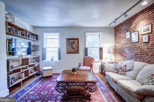 2004 Brandywine St, Philadelphia PA 19130-3204 exterior