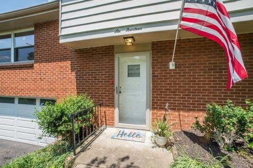 614 Fort Couch Rd, Pittsburgh PA  15241-2070 exterior