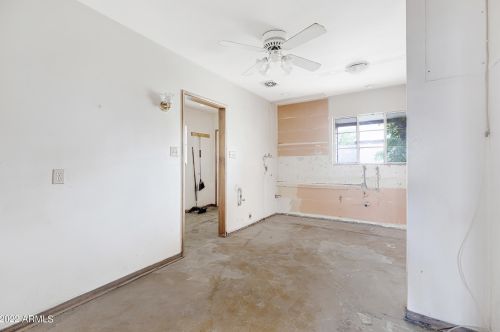 4122 Edgemont Ave, Phoenix AZ 85035-1715 exterior