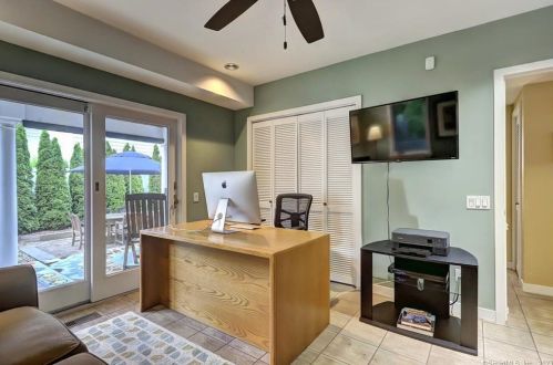 58 Bch Ave, Milford CT 06460-8047 exterior