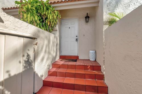 6627 Via Regina, Boca Raton FL 33433-3919 exterior