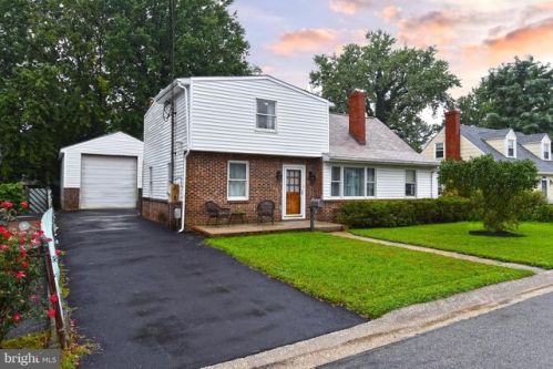 1007 Veirs Ml Rd, Rockville MD  20851-1818 exterior