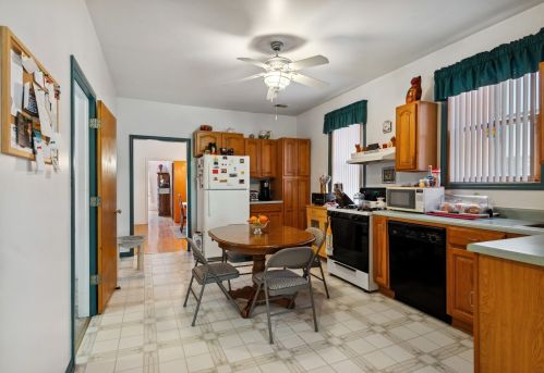 2539 Marshfield Ave, Chicago IL 60614-1907 exterior