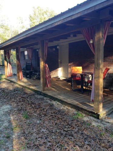 375 Phil Harris Dr, Defuniak Springs FL 32433-3550 exterior