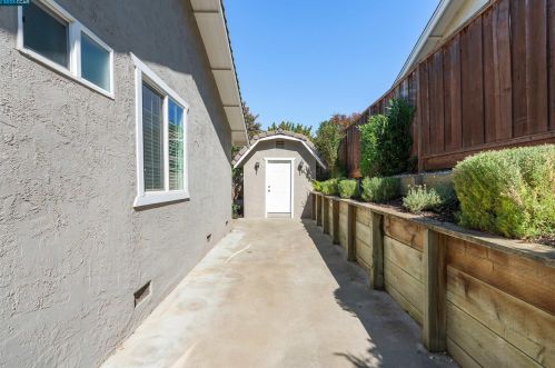 3517 Torino Way, Concord CA 94518-2238 exterior