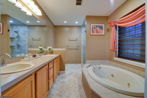 938 Homestead Dr, Fredon NJ  07860-4612 exterior