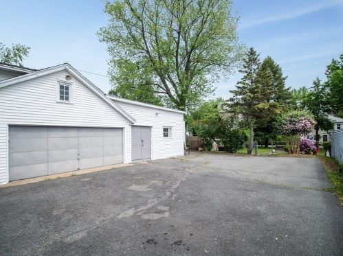 77 Riverdale St, Methuen MA 01844-6105 exterior