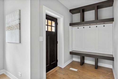 4647 Lawler Ave, Chicago IL  60638-2009 exterior