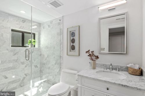 1744 T St, Washington DC 20009-7102 exterior