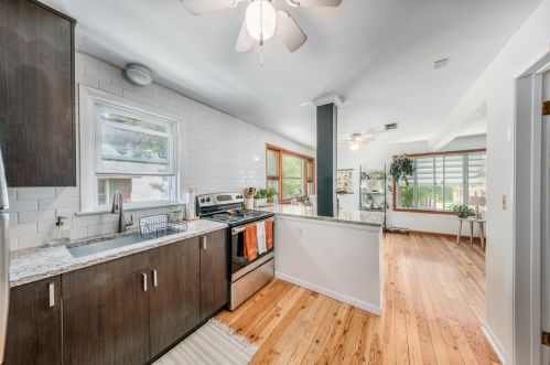 3407 Burrell St, Milwaukee, WI 53207-3345