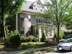 14 Rowe St, Newton, MA 02466-1508