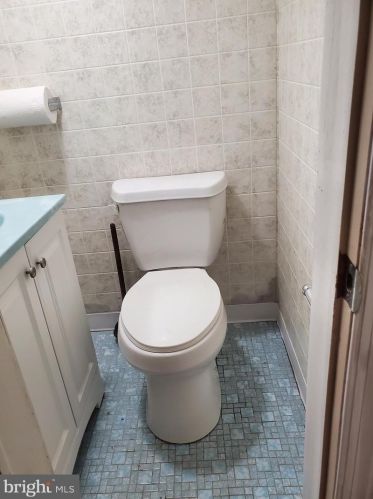 6910 Ardleigh St, Philadelphia PA  19119-1314 exterior