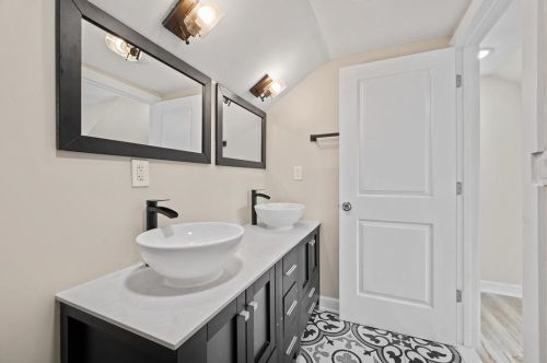 139 42nd St, Pittsburgh PA  15201-3136 exterior