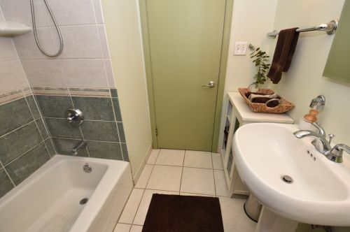 2827 87 St, Milwaukee WI 53222-4730 exterior