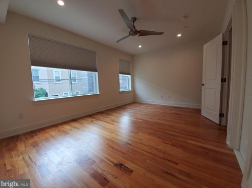 1517 Brown St, Philadelphia PA 19130-2905 exterior