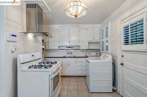 1630 Chestnut St, Berkeley CA 94702-1430 exterior