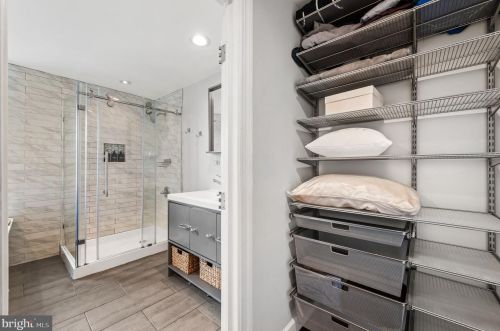 864 20th St, Philadelphia PA  19130-2025 exterior