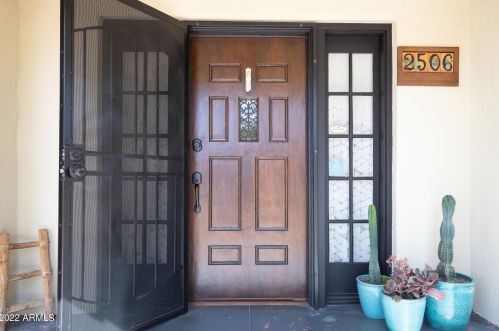 2506 10th St, Phoenix, AZ 85006-1054