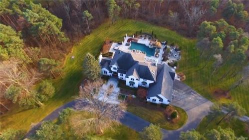 921 Pine Needle Trl, Rochester, MI 48306-1035