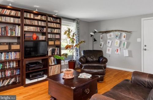 540 Gln Ct, Glen Burnie MD 21061-4733 exterior