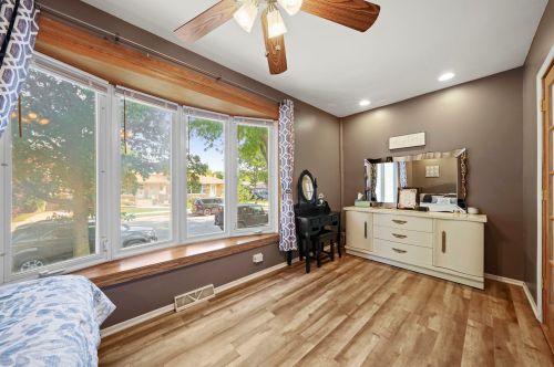 11154 Whipple St, Chicago IL 60655-2328 exterior