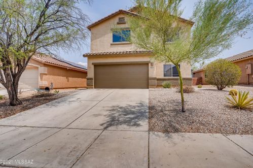 8850 Moonfire Dr, Tucson, AZ 85743-1514