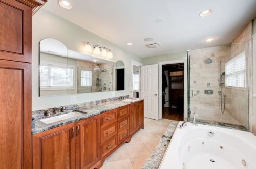 7765 Thorndale Ave, Chicago IL 60631-2351 exterior