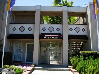 1741 Detroit Ave, Concord CA  94520-3359 exterior