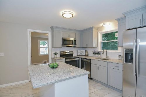 322 Glen St, New Britain CT  06051-3406 exterior