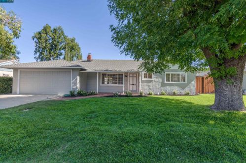 42 Vivian Dr, Concord, CA 94523-2958