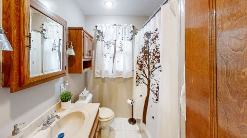 4617 Wrightwood Ave, Chicago IL 60639-1844 exterior