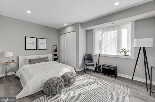 14409 Butternut Ct, Rockville MD 20853-2324 exterior