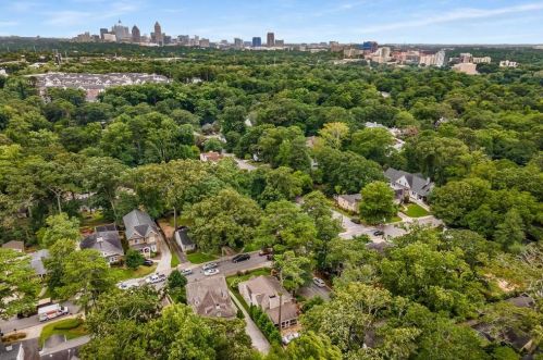 2505 Forrest Way, Atlanta GA  30305-3716 exterior